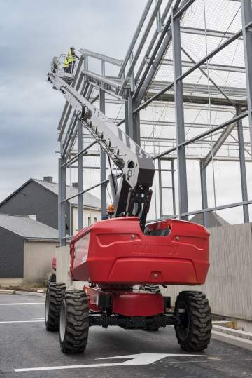 Nacelle télescopique thermique MANITOU 220 TJ